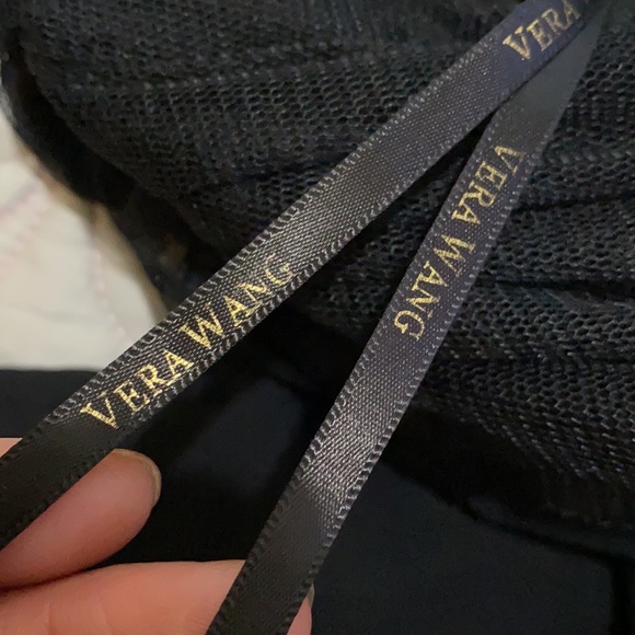 Vera Wang Evening Gown - Picture 4 of 12